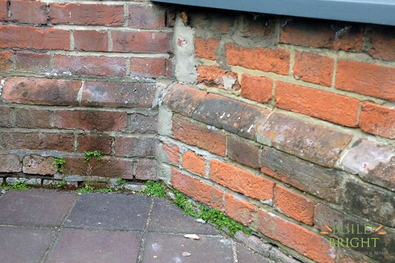 Victorian Bay Window Lime Mortar Repointing Repair Winchester before